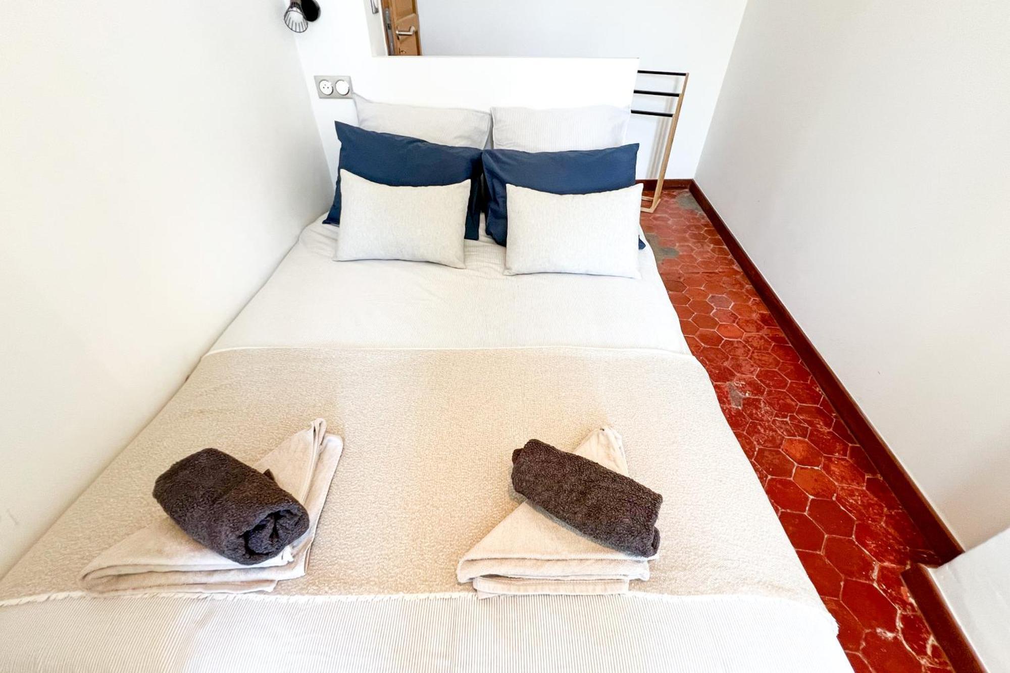 Apartament Ac - Private Exterior - Duplex Quartier Des Artistes Awinion Zewnętrze zdjęcie